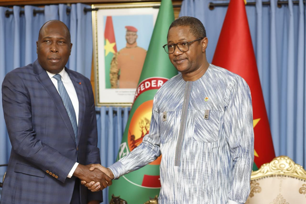 RELANCE DU DIALOGUE POLITIQUE CÔTE D’IVOIRE – BURKINA FASO : ALASSANE OUATTARA ENVOIE UNE MISSION DIPLOMATIQUE A OUAGADOUGOU