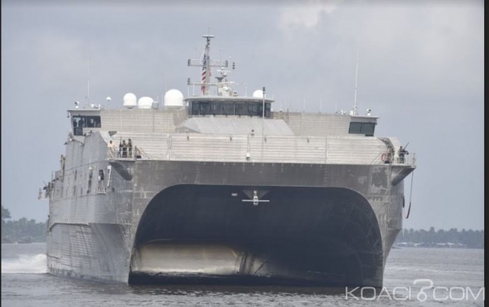 Côte d'Ivoire : Un navire de guerre américain accueilli en grande liesse au Port d'Abidjan par la marine nationale